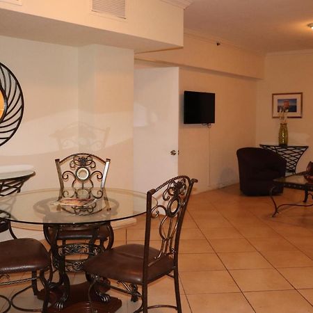 On Hollywood Beach - Affordable Two Bedrooms Sleeps 6 With Two Bathrooms ดาเนียบีช ภายนอก รูปภาพ