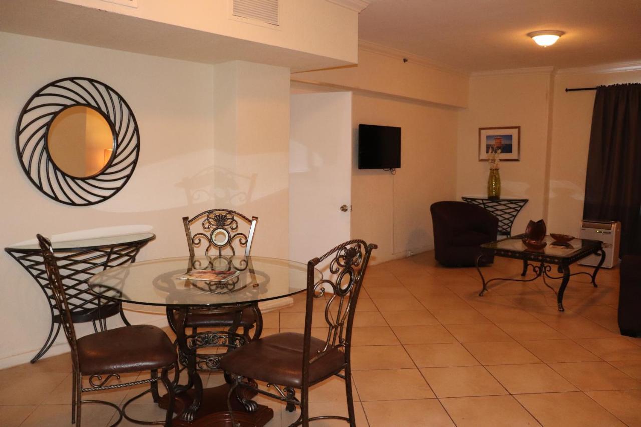 On Hollywood Beach - Affordable Two Bedrooms Sleeps 6 With Two Bathrooms ดาเนียบีช ภายนอก รูปภาพ