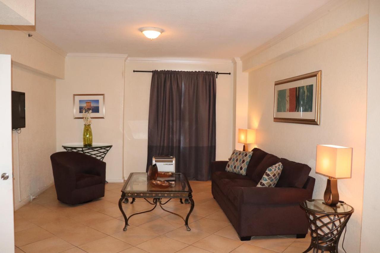 On Hollywood Beach - Affordable Two Bedrooms Sleeps 6 With Two Bathrooms ดาเนียบีช ภายนอก รูปภาพ