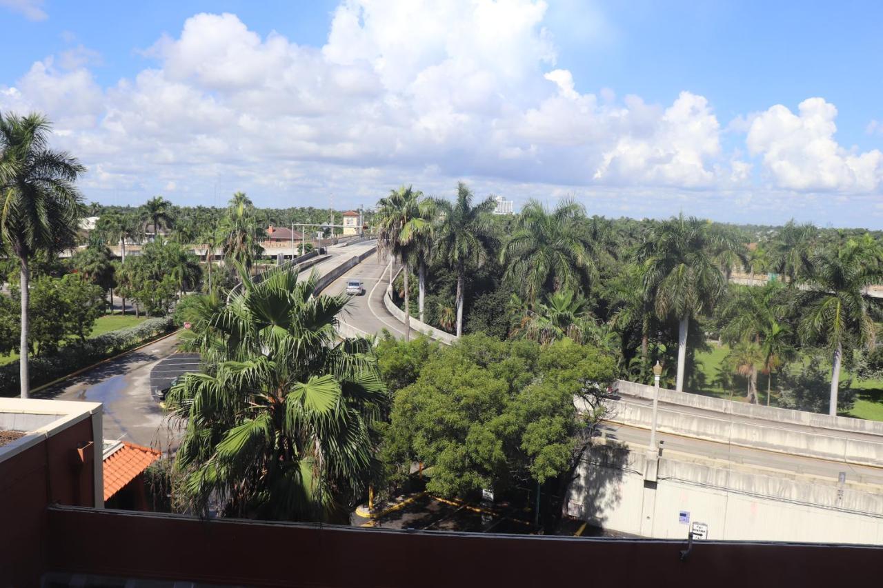 On Hollywood Beach - Affordable Two Bedrooms Sleeps 6 With Two Bathrooms ดาเนียบีช ภายนอก รูปภาพ